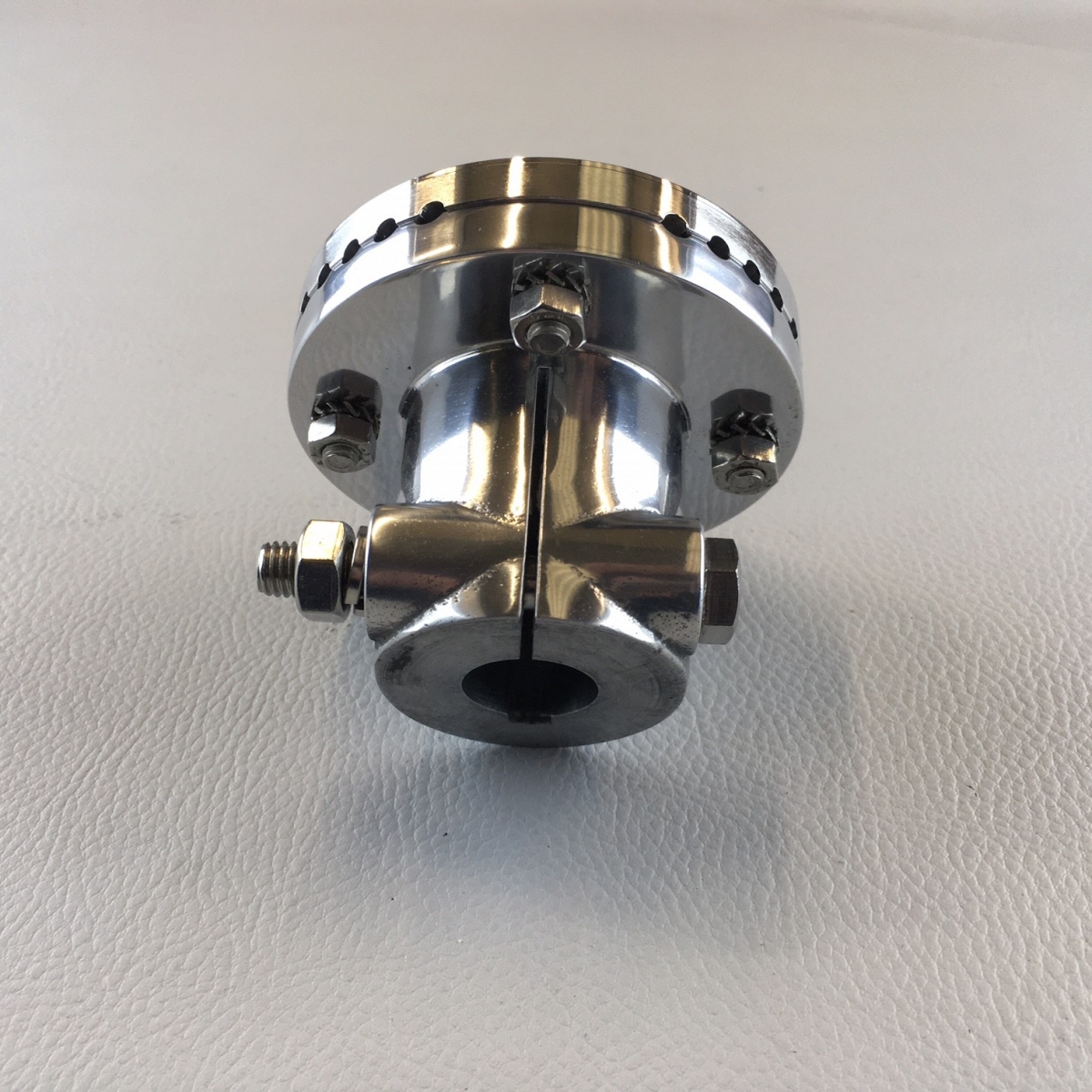 Boss for Brooklands steering wheel on MG Pre War - MMM cars - front plate...